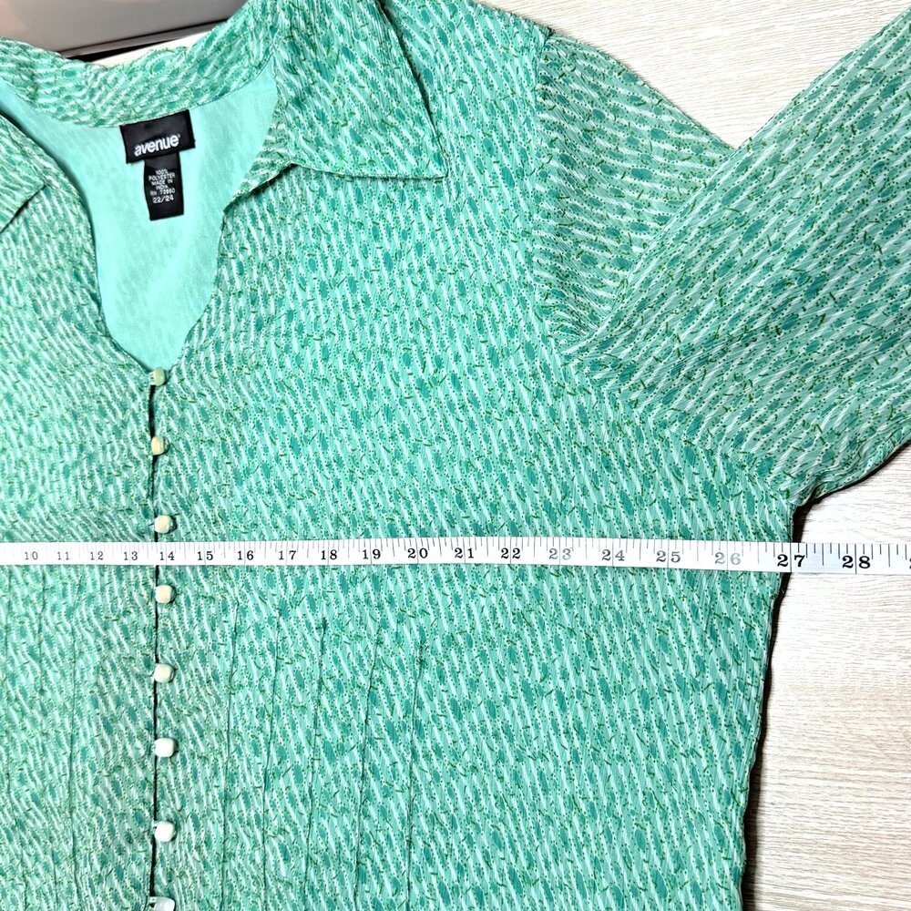 Avenue Blouse Womens 22/24 Soft Green Button Up Collared 3/4 Sleeve - Picture 10 of 12